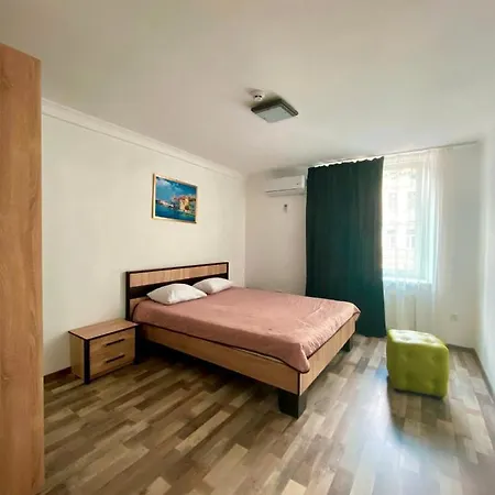 Venus Hotel 3*