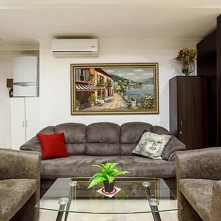 Venus Hotel 3*
